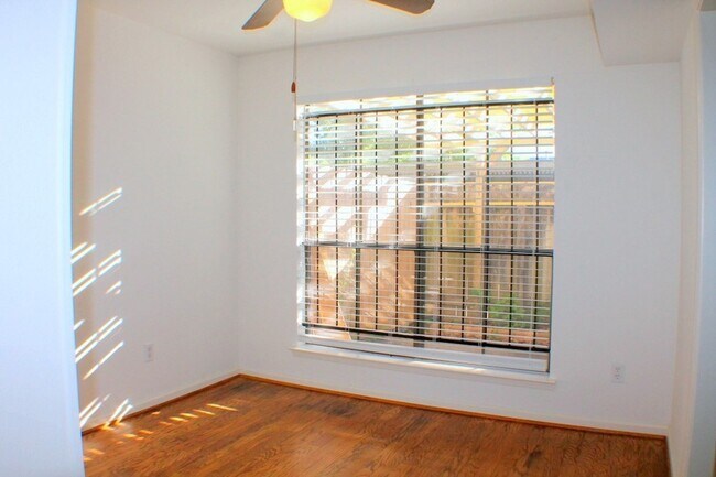 Building Photo - 5100 Allendale Rd