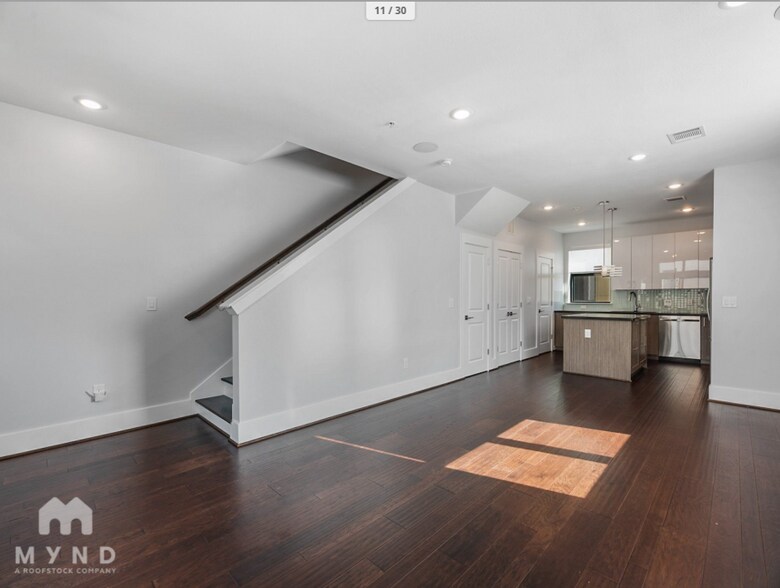 Building Photo - 2401 Crawford St