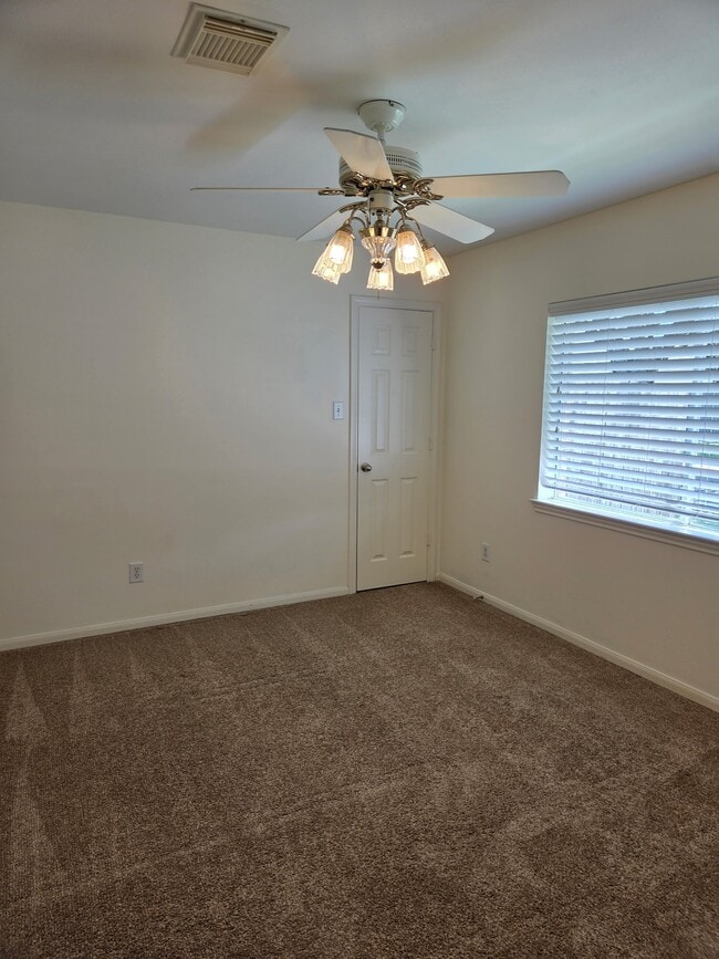 Building Photo - 106 Palm Castle Ct