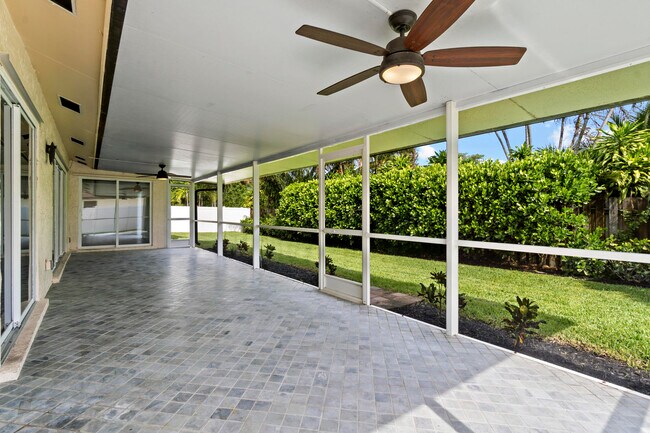 Building Photo - 4545 Brandywine Dr