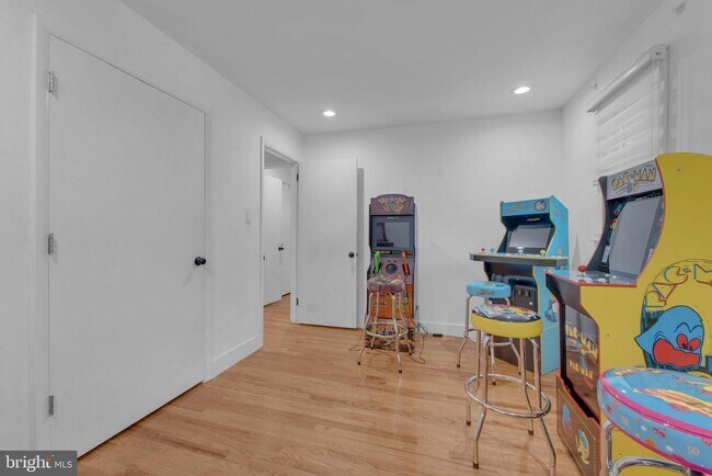 Building Photo - 91 2nd St