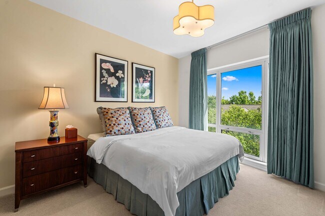 Building Photo - 3475 Oak Valley Rd NE