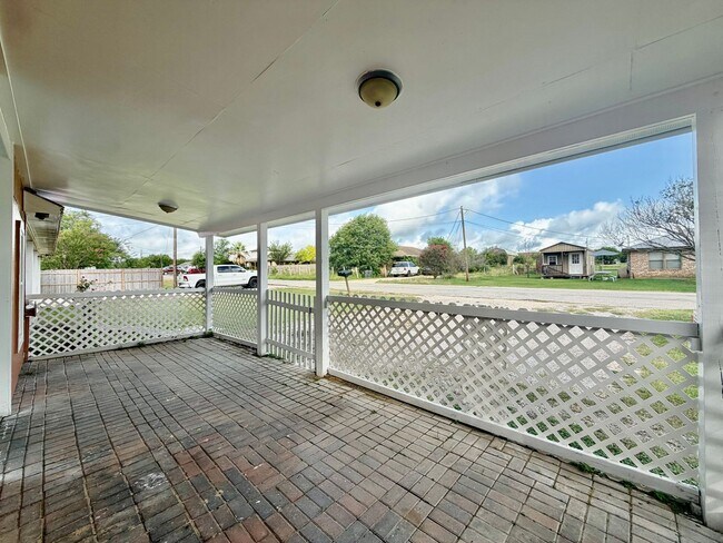 Building Photo - 167 Shelley Ln