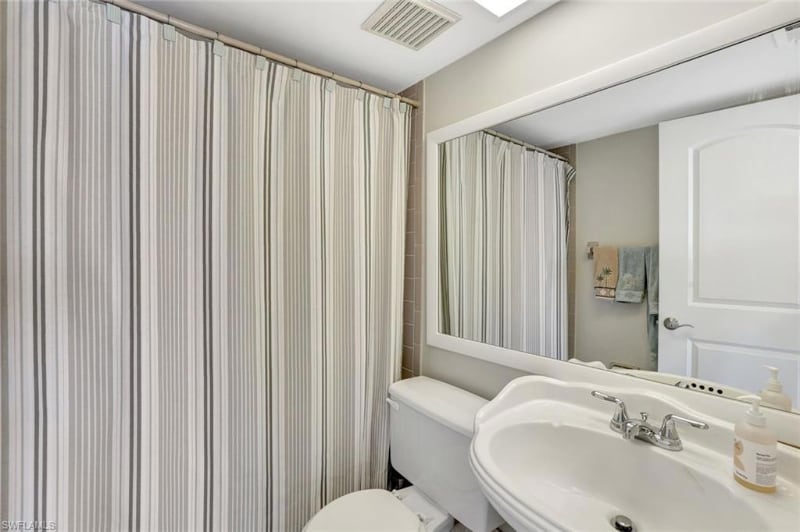 Building Photo - 271 Southbay Dr