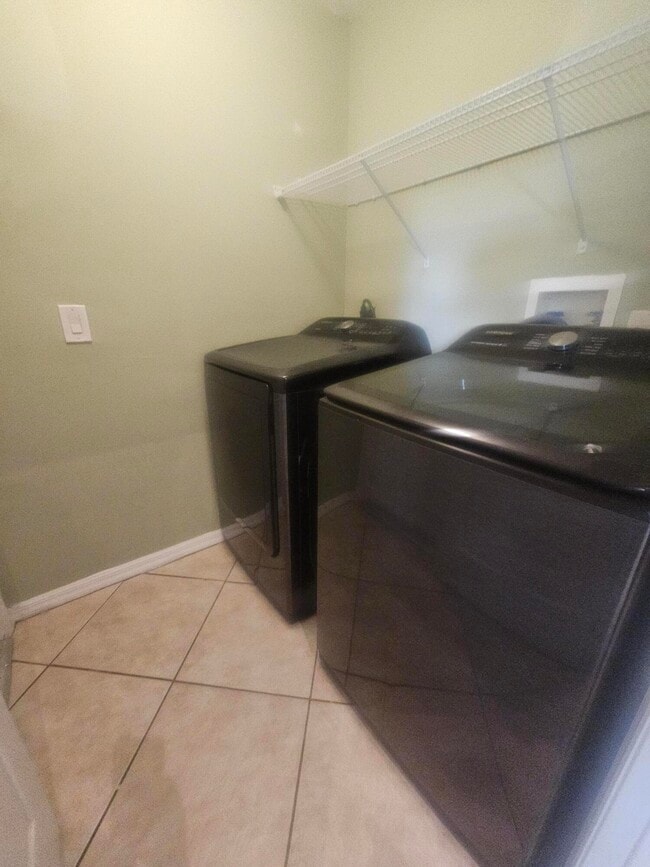 Building Photo - 4243 SW Utterback St