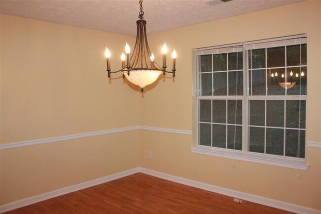 Building Photo - 2672 Crestworth Ln