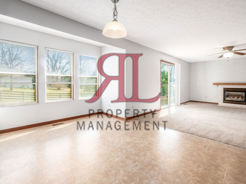 Building Photo - 9326 Tahoma St