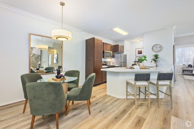 2BR, 2BA - 1028SF - Dining Room - Camino Real Apartments