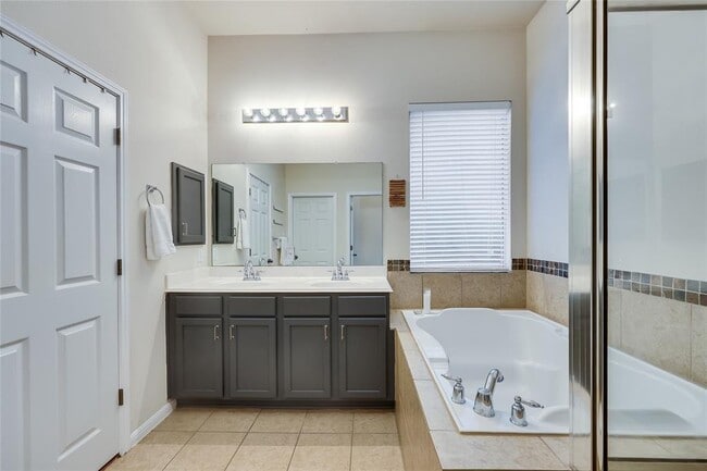 Building Photo - 1426 Gracy Dr