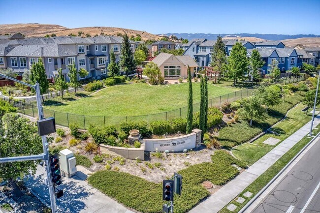 Building Photo - 3655 Branding Iron Pl