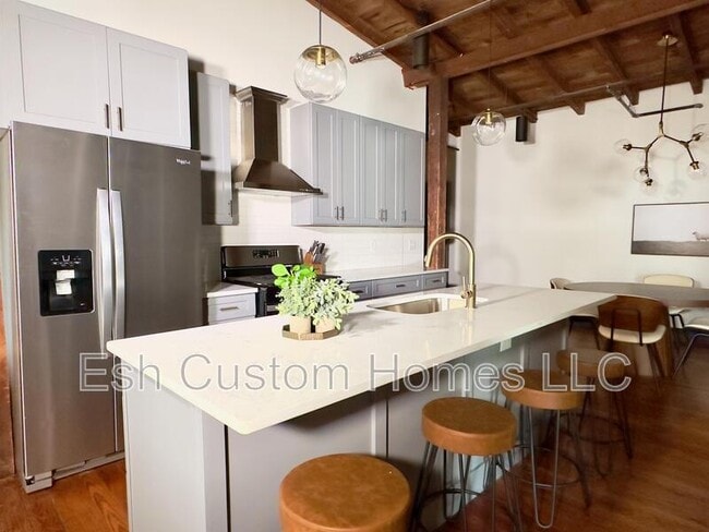 Building Photo - 437 W Grant St