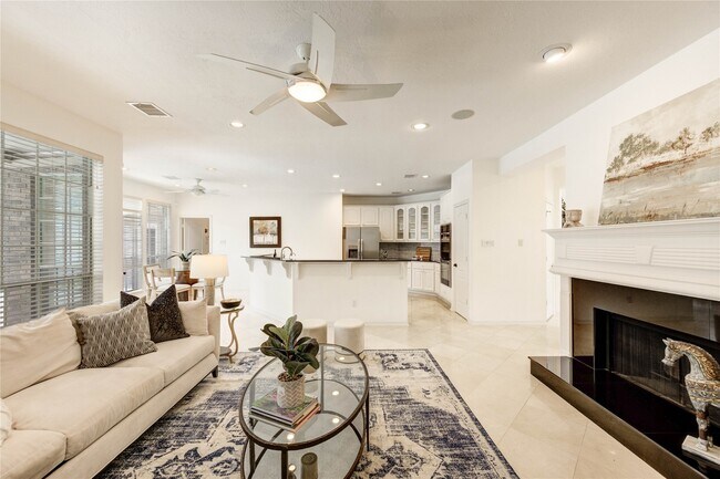 Building Photo - 13515 N Tracewood Bend