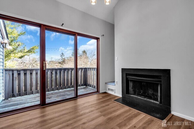 Building Photo - 2016 Aspen Dr