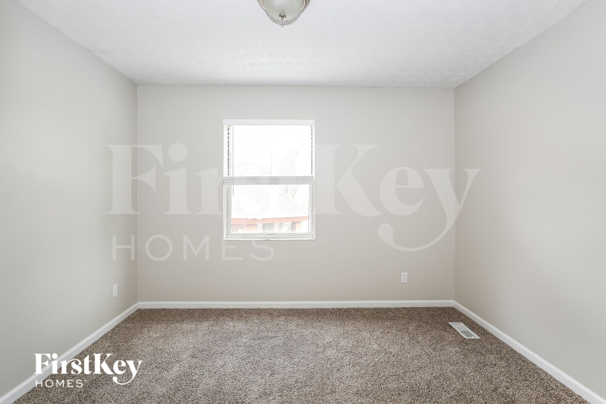 Building Photo - 560 Corral Gate Ct