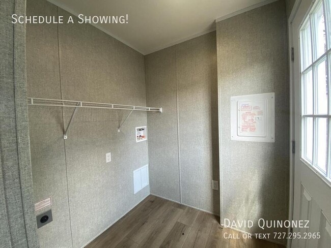 Building Photo - 514 Murray-