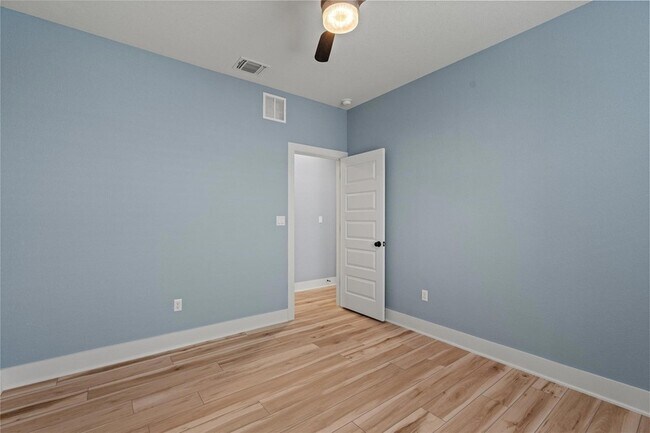 Building Photo - 920 Hornsby Holw
