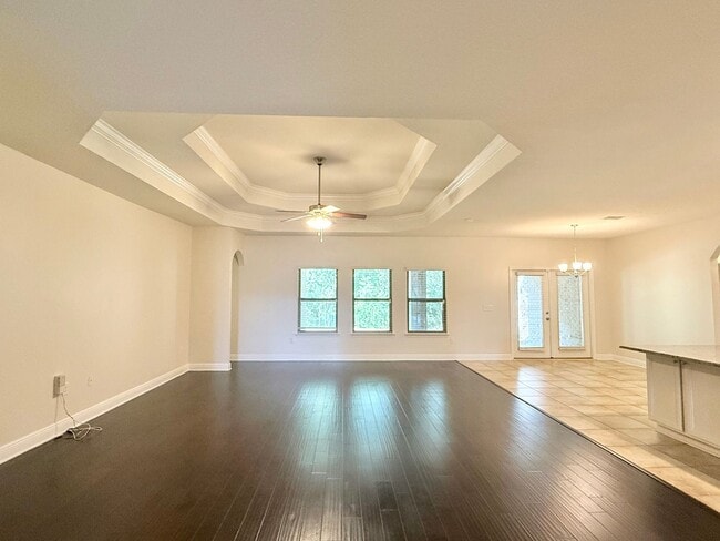 Building Photo - Spacious 5-Bedroom Home - Heart of Pace