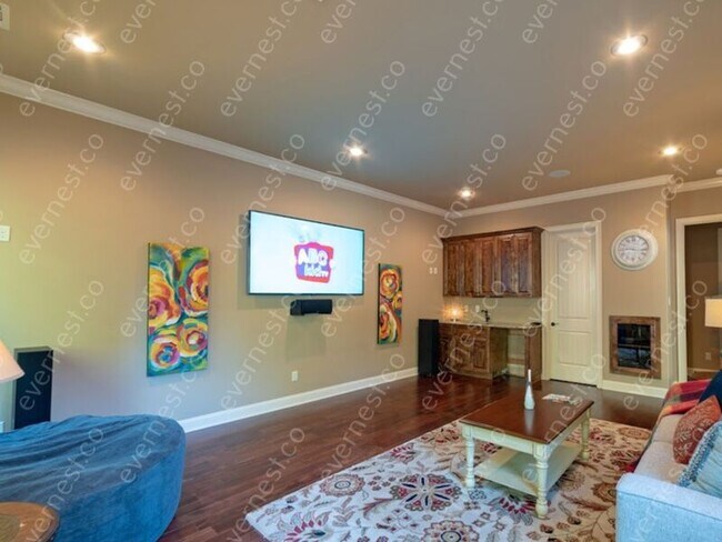 Building Photo - 6587 Westminster