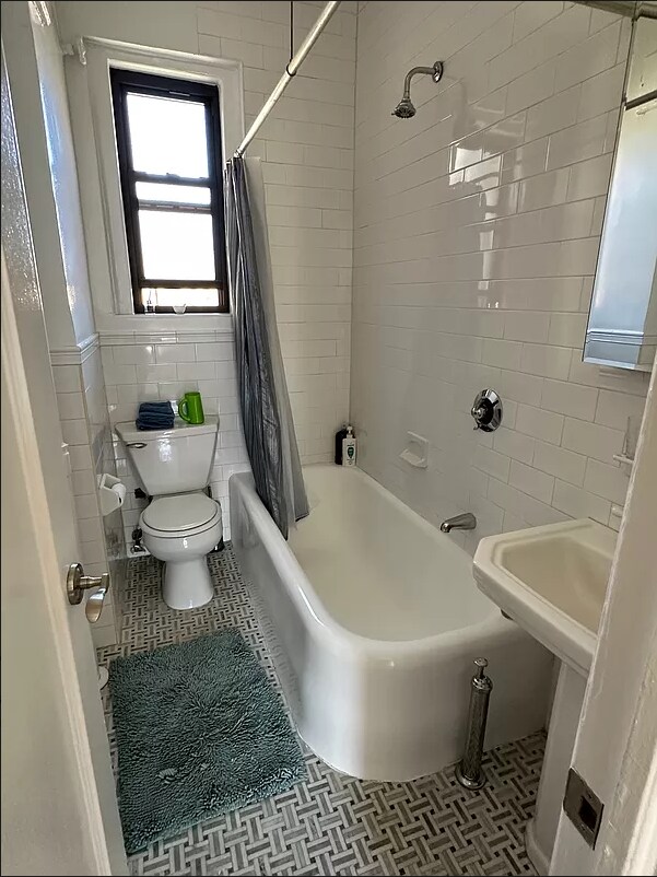 Building Photo - 133 E 92nd St