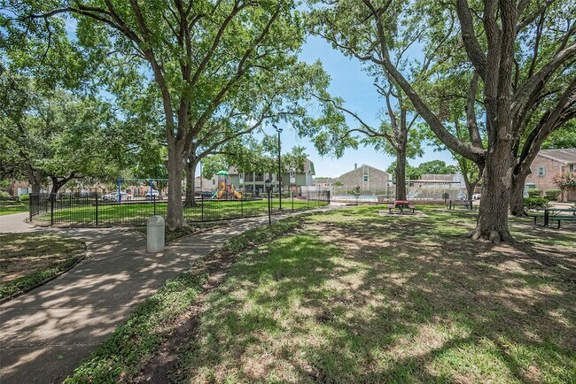 Building Photo - 2063 Winrock Blvd