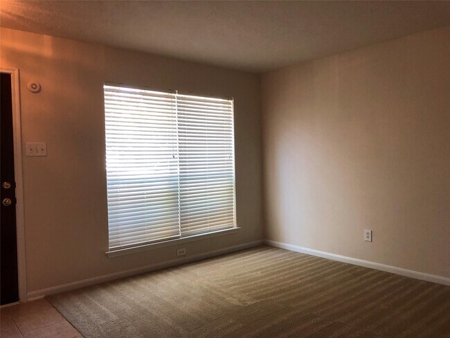 Building Photo - 11119 Mooring Ridge Ln