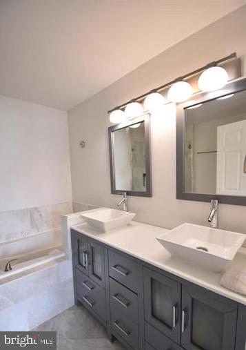 Building Photo - 12755 Fair Crest Ct