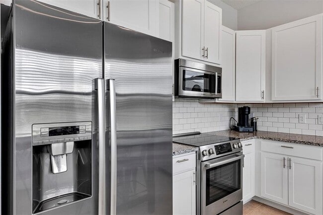 Building Photo - 6747 Bridgman St