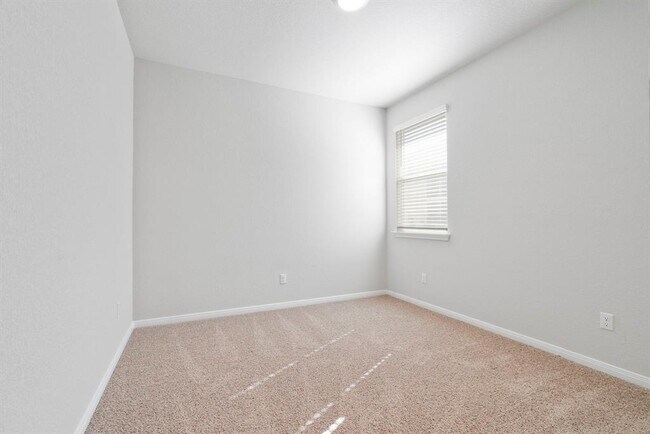 Building Photo - 113 Antrim Cove