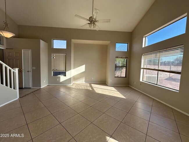 Building Photo - 10971 W Rio Vista Ln