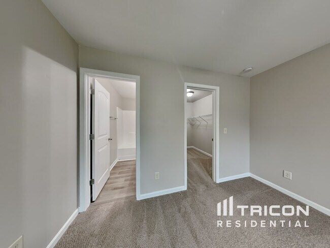 Building Photo - 48 Wyndham Ct