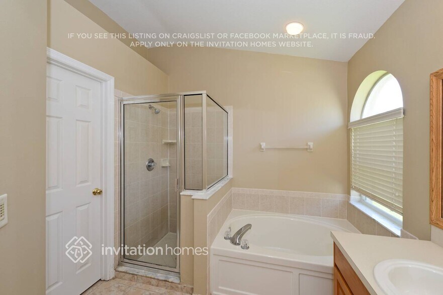 Building Photo - 4438 Beaumaris Dr