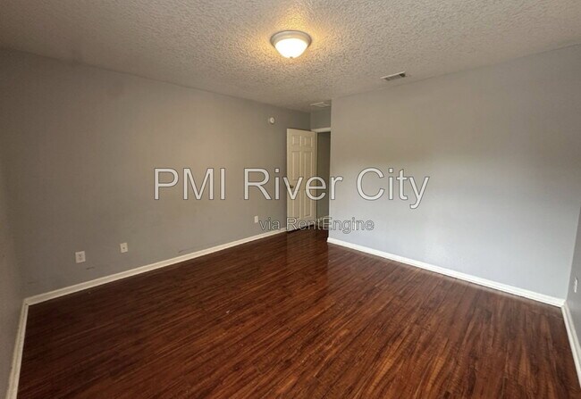 Building Photo - 4750 Playpen Dr