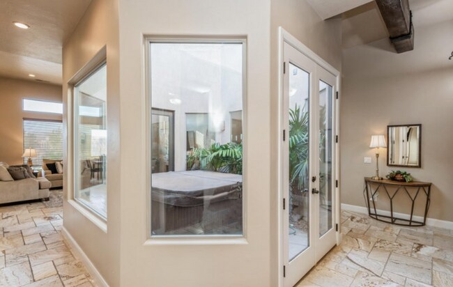 Building Photo - Fully Furnished home in the heart of Hurricane