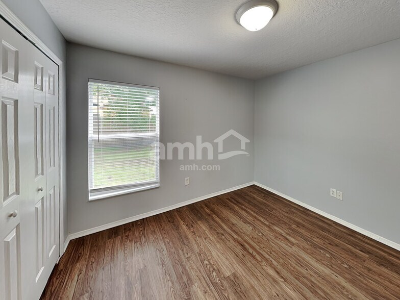 Building Photo - 2328 Hickory Pine St