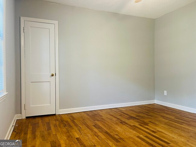 Building Photo - 32 N Cove Dr