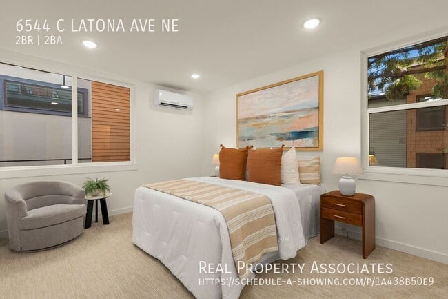 Building Photo - 6544 Latona Ave NE