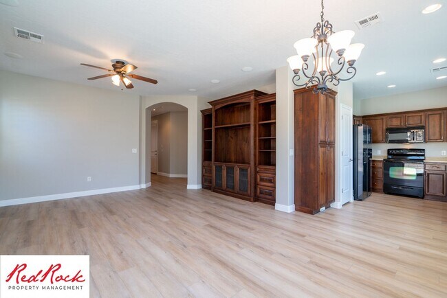 Building Photo - 3 Bedroom Coral Canyon Home on Corner Lot