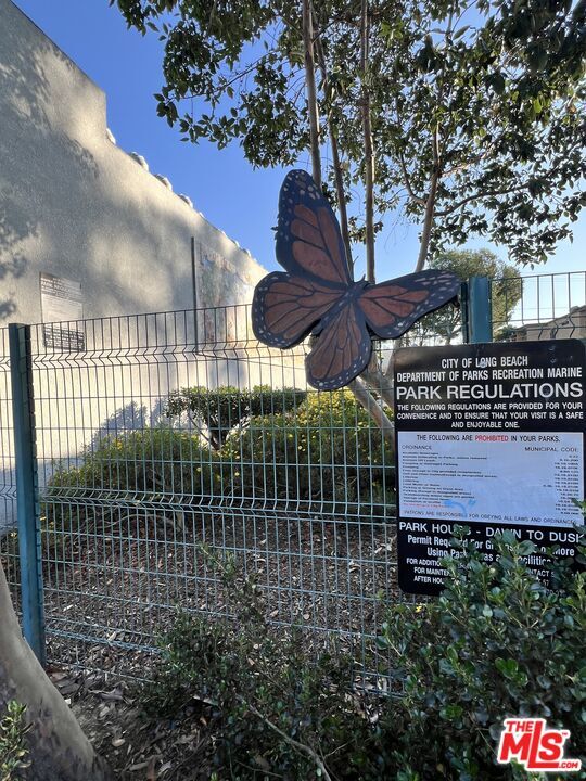 Building Photo - 1436 E 4th St