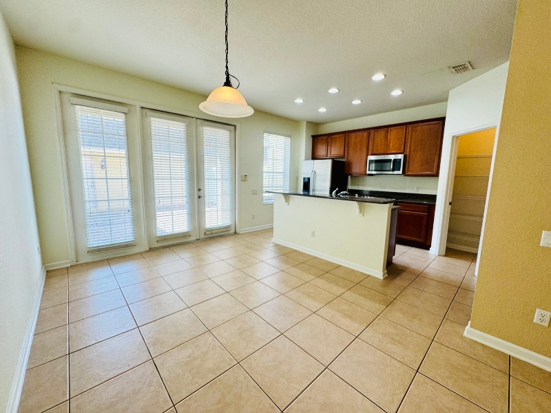 Building Photo - 12974 Vennetta Way