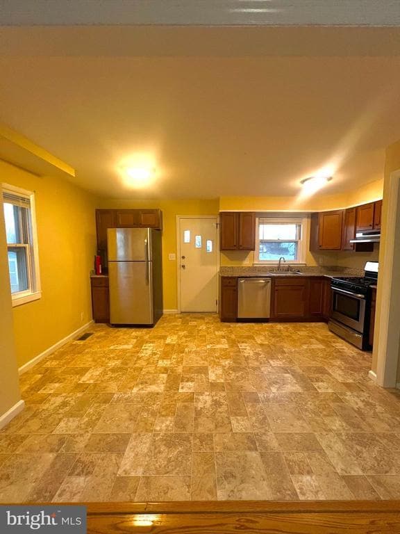 Building Photo - 1128 Howard Ave