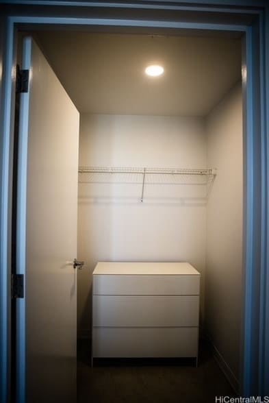 Building Photo - 987 Queen St