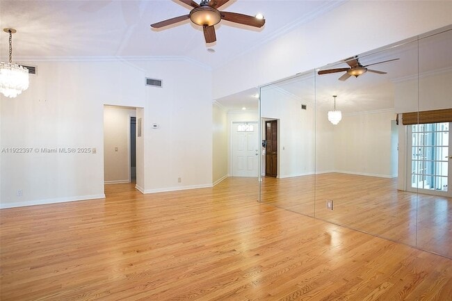 Building Photo - 1361 Cottonwood Cir