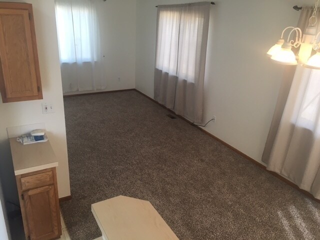 Building Photo - Great House