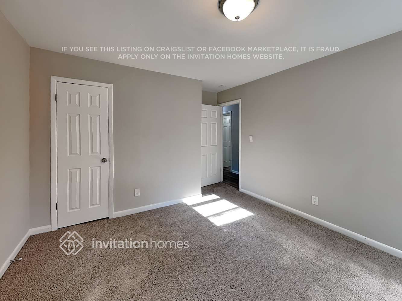 Building Photo - 3582 Highwood Dr SW