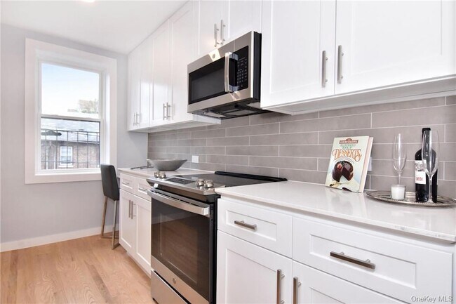 Building Photo - 235 Wolfs Ln