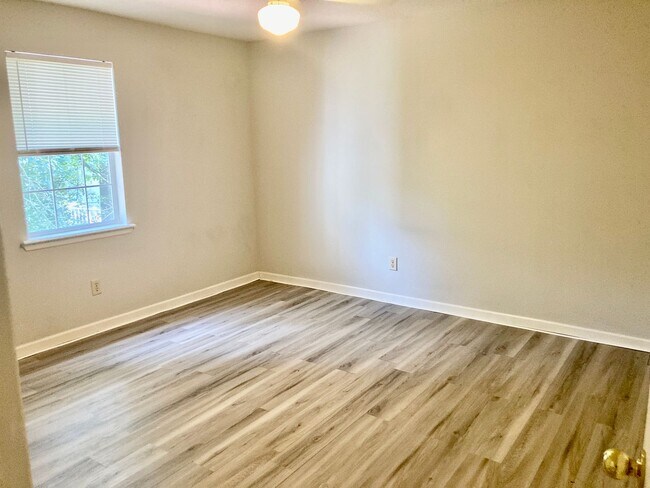 Building Photo - 4195 Litchfield Ln