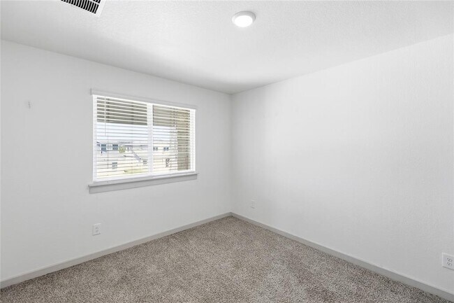 Building Photo - 515 Millbrook Blvd