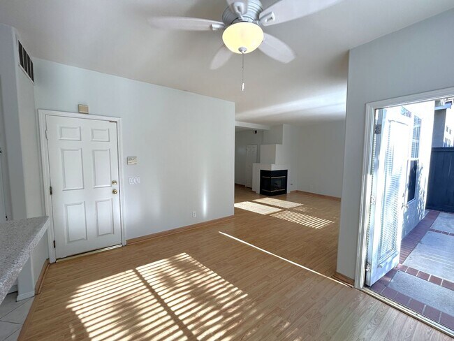 Building Photo - Sunflower Unit A  Glendora, Ca 91740 (3 Bed, 2.5 Bath)