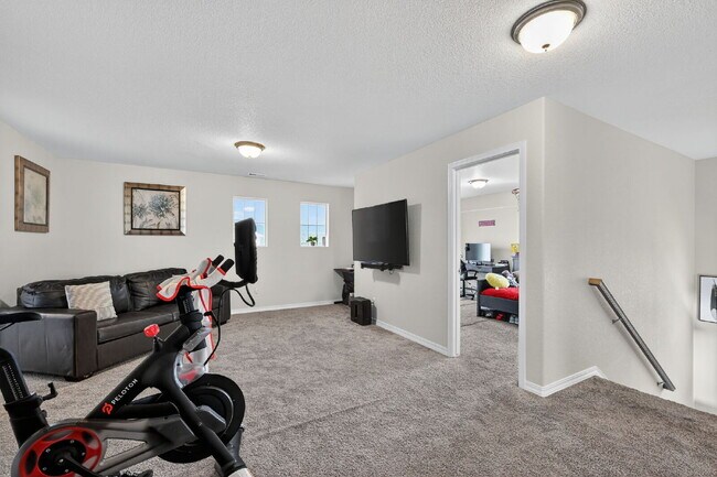 Building Photo - "Spacious 4-Bed Sanctuary with 3.5 Baths in Fountain, CO – Your Perfect Home Awaits!"