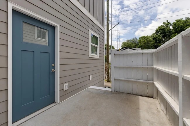 Building Photo - 2032 Herman St